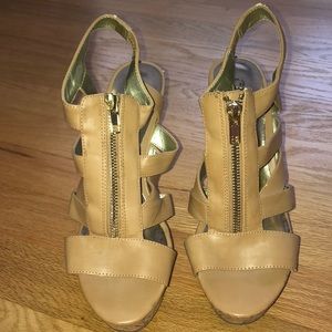 Nude Wedges